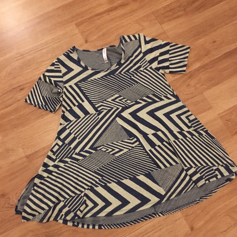 LuLaRoe Perfect T